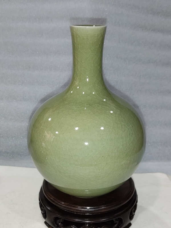 古玩陶瓷豆青釉天球瓶拍賣,當前價格360元