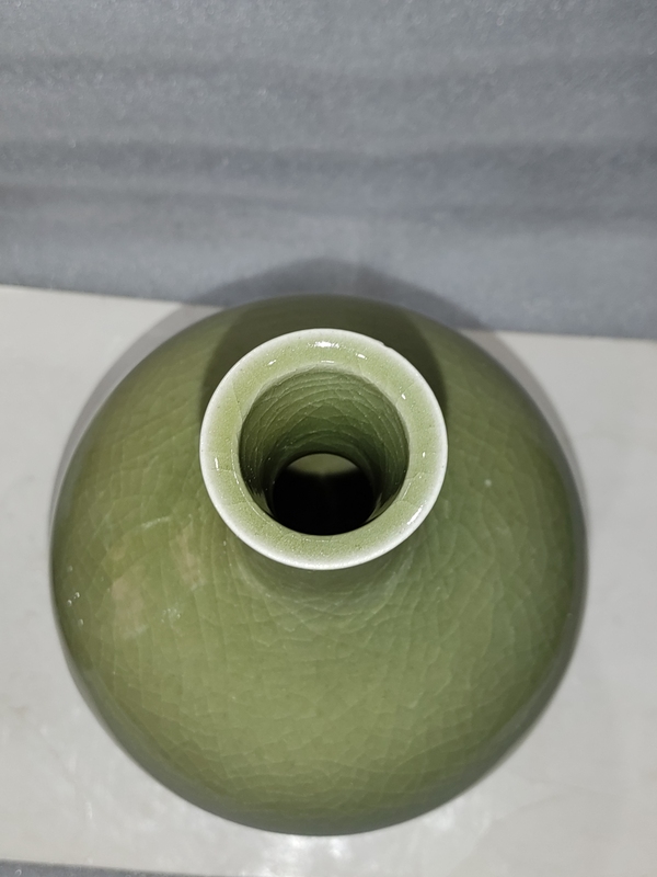 古玩陶瓷豆青釉天球瓶拍賣,當前價格360元
