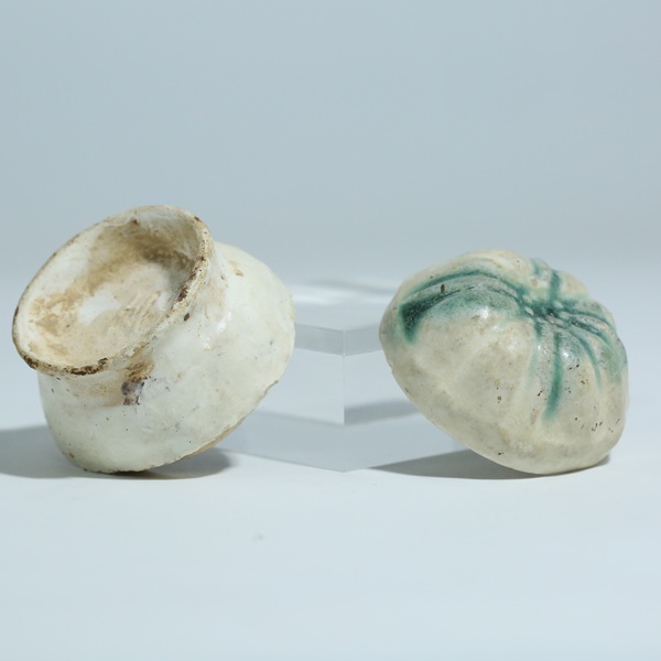 古玩陶瓷綠彩模印蓋盒(王字款)拍賣(mài),當(dāng)前價(jià)格16000元
