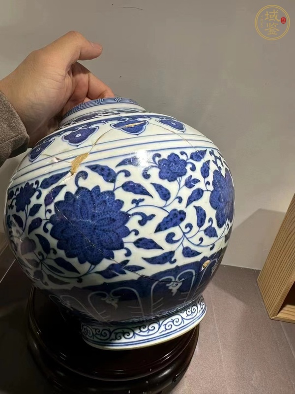 古玩陶瓷清光緒青花纏枝蓮紋瓶半截真品鑒賞圖