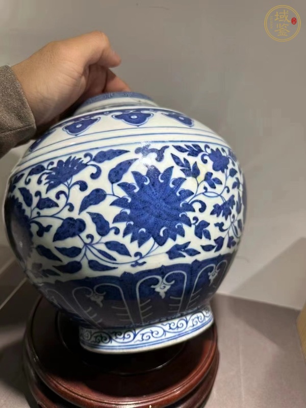 古玩陶瓷清光緒青花纏枝蓮紋瓶半截真品鑒賞圖