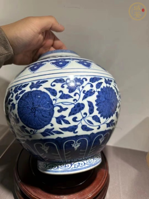 古玩陶瓷清光緒青花纏枝蓮紋瓶半截真品鑒賞圖