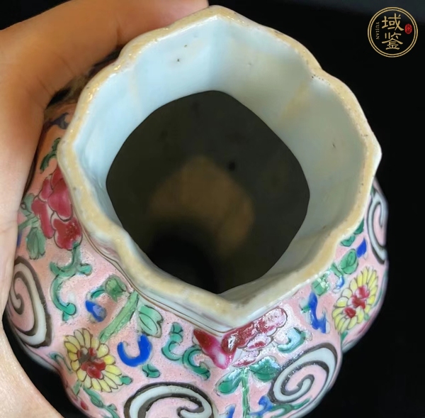 古玩陶瓷花卉紋粉彩蓋瓶真品鑒賞圖