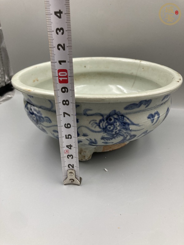 古玩陶瓷龍紋青花香爐真品鑒賞圖