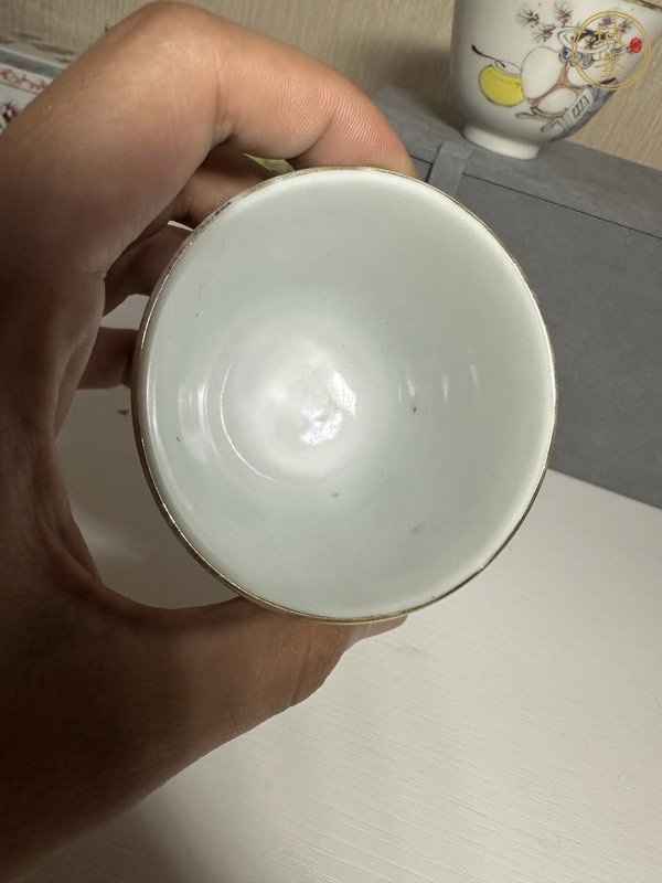 古玩陶瓷粉彩博古圖仰鐘杯真品鑒賞圖