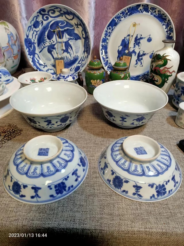 古玩陶瓷乾隆花卉紋青花蓋碗拍賣,當(dāng)前價(jià)格18888元