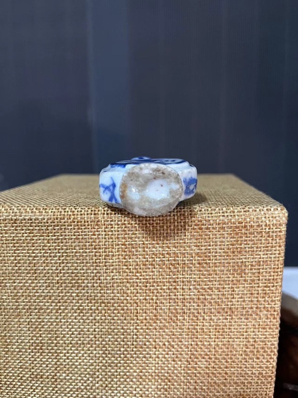 古玩陶瓷晚清八卦圖青花鼻煙壺拍賣,當前價格188元