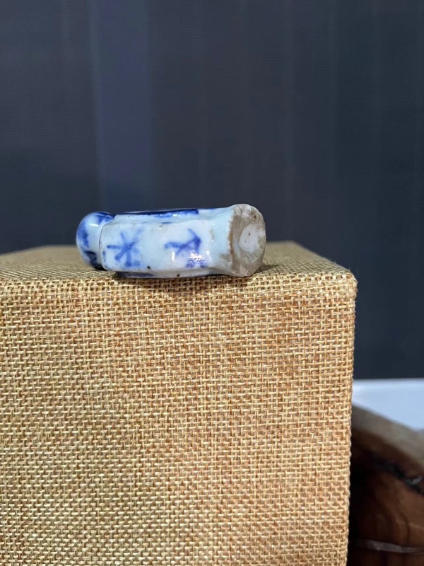 古玩陶瓷晚清八卦圖青花鼻煙壺拍賣,當前價格188元