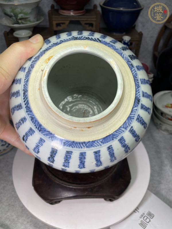 古玩陶瓷青花壽字紋罐真品鑒賞圖