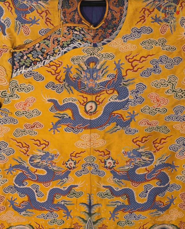 古玩雜項(xiàng)緙絲龍袍真品鑒賞圖