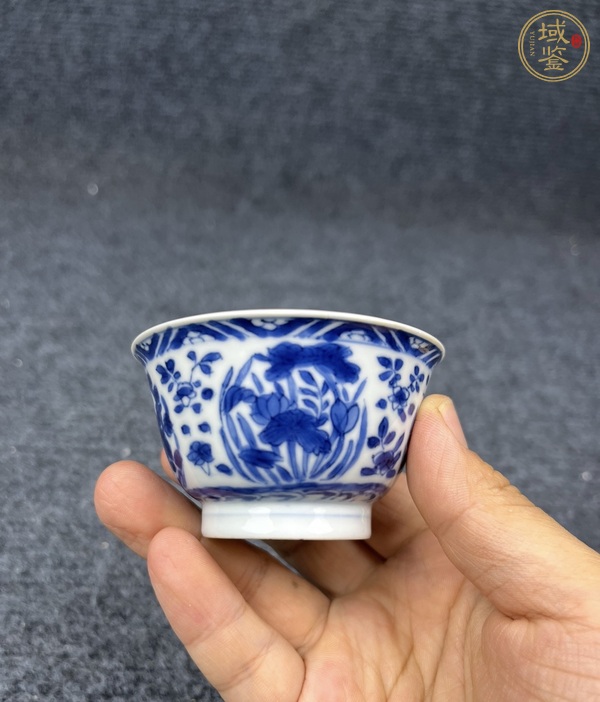 古玩陶瓷青花花卉紋杯真品鑒賞圖