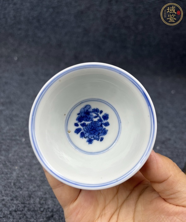 古玩陶瓷青花花卉紋杯真品鑒賞圖