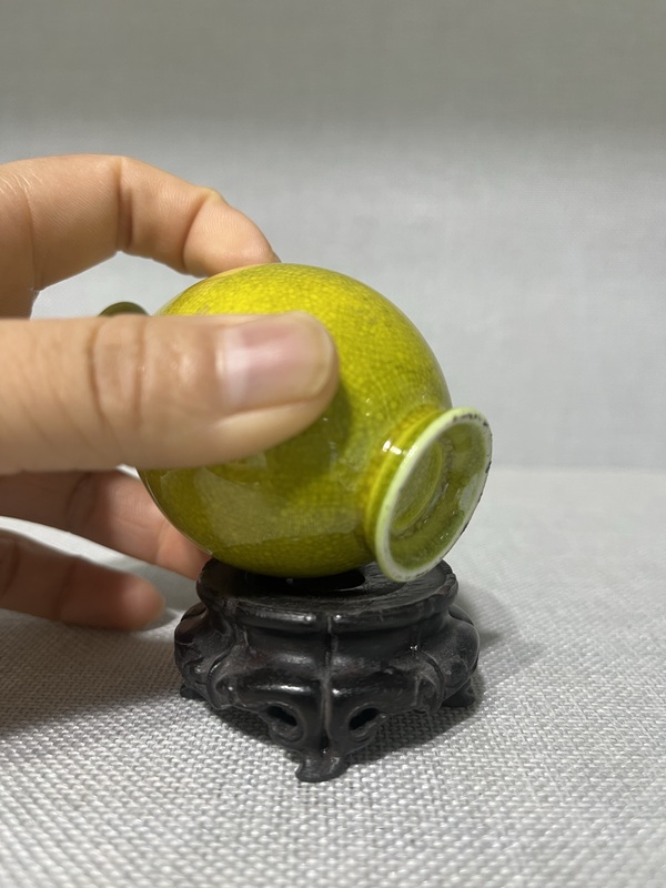 古玩陶瓷黃釉瓶拍賣,當前價格2800元