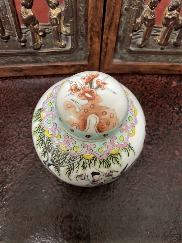 古玩陶瓷民國(guó) 粉彩西廂記蓋罐拍賣(mài),當(dāng)前價(jià)格2888元