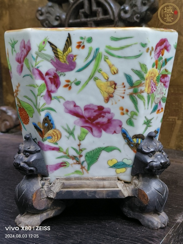 古玩陶瓷粉彩蝴蝶花鳥花卉紋四方花盆真品鑒賞圖