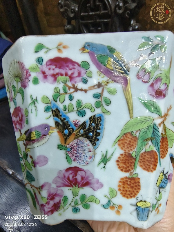古玩陶瓷粉彩蝴蝶花鳥花卉紋四方花盆真品鑒賞圖
