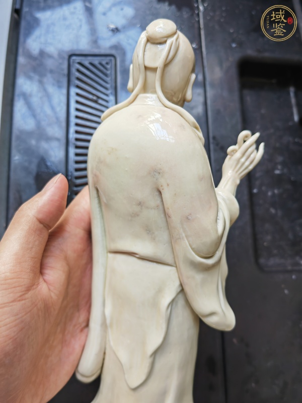 古玩陶瓷德化窯白釉塑像真品鑒賞圖