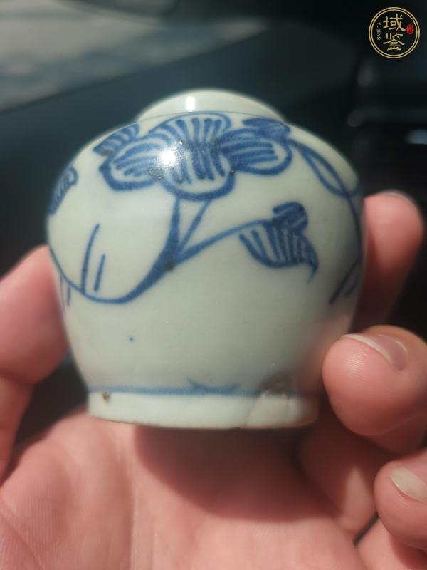 古玩陶瓷花卉紋青花罐真品鑒賞圖