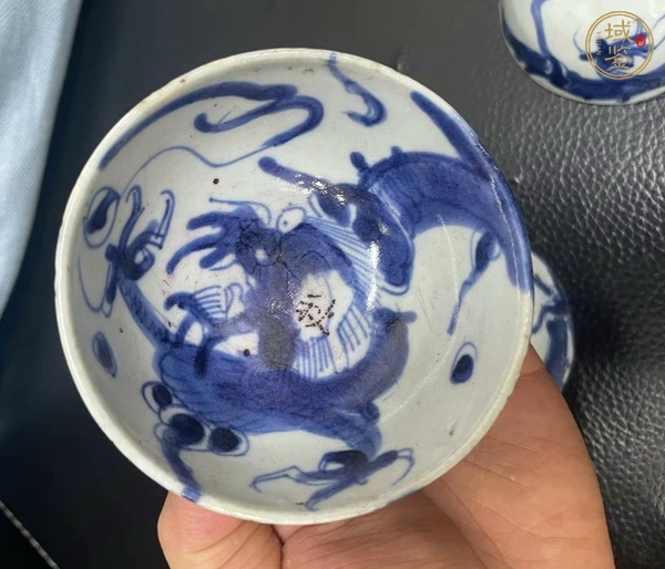 古玩陶瓷青花過(guò)墻龍紋茶圓真品鑒賞圖