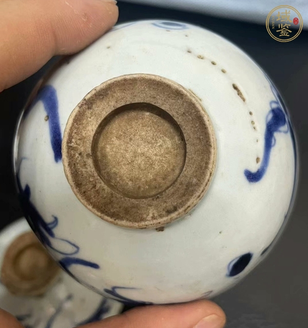 古玩陶瓷青花過(guò)墻龍紋茶圓真品鑒賞圖