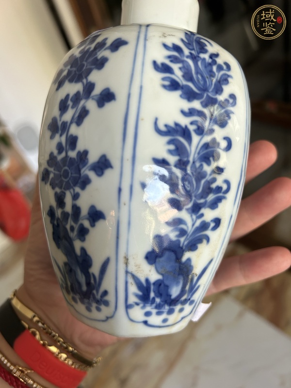 古玩陶瓷青花花卉紋罐真品鑒賞圖