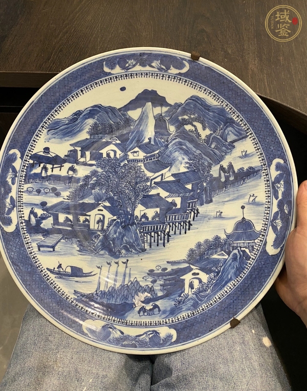 古玩陶瓷青花山水人物通景山水盤真品鑒賞圖