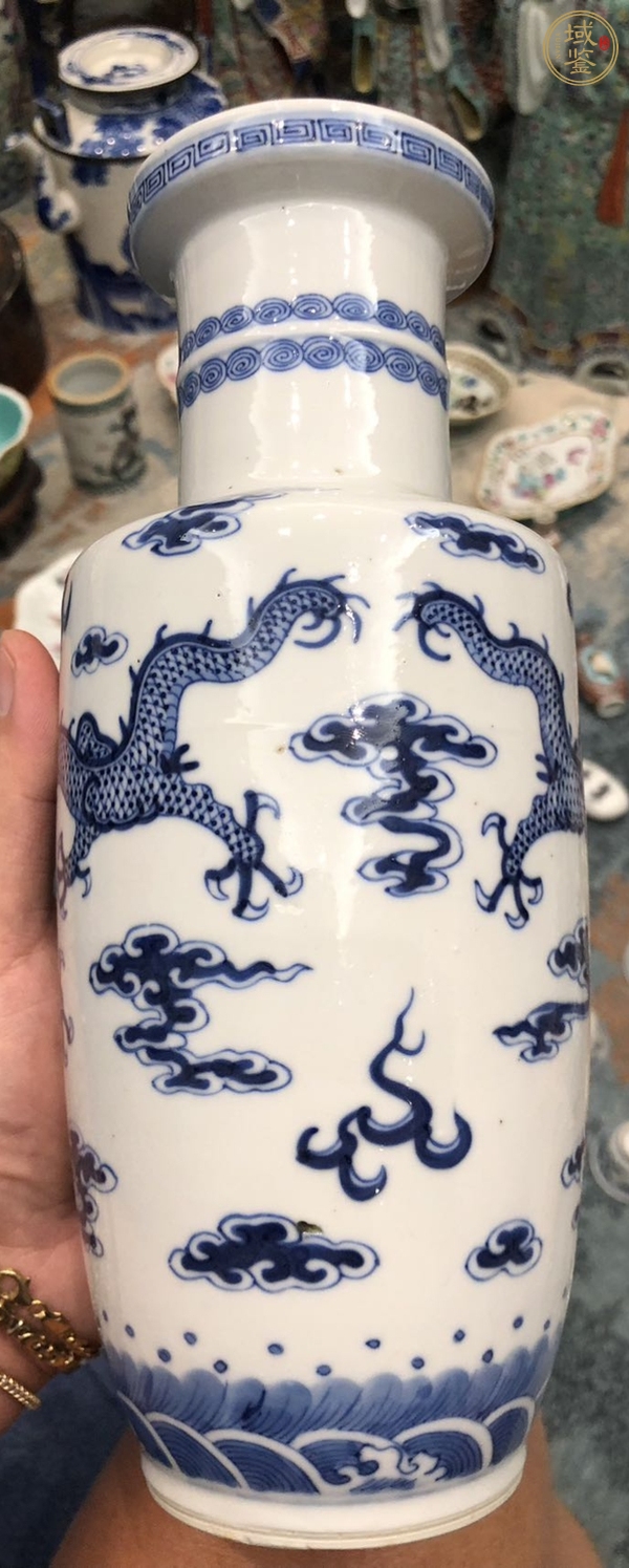 古玩陶瓷青花趕珠龍棒槌瓶真品鑒賞圖