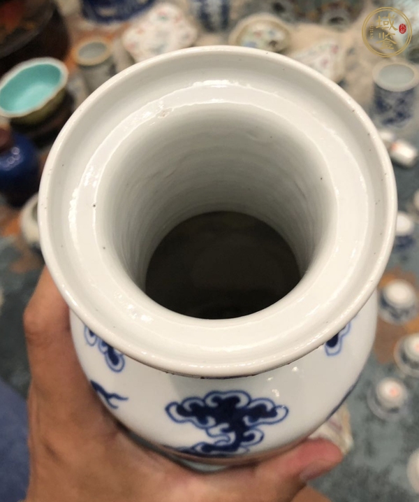 古玩陶瓷青花趕珠龍棒槌瓶真品鑒賞圖