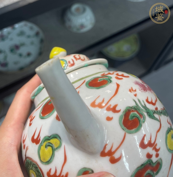 古玩陶瓷龍紋粉彩執(zhí)壺真品鑒賞圖