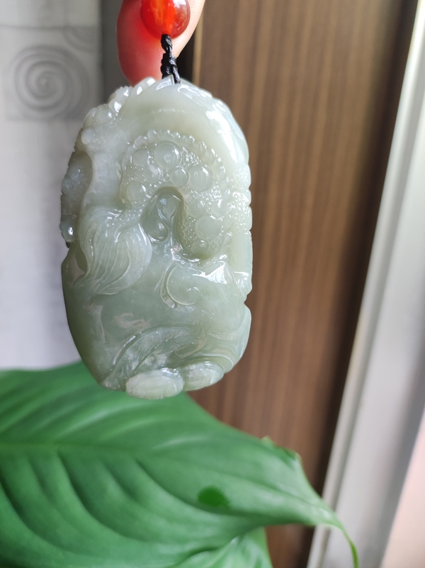 古玩玉器龍墜拍賣(mài)，當(dāng)前價(jià)格6860元