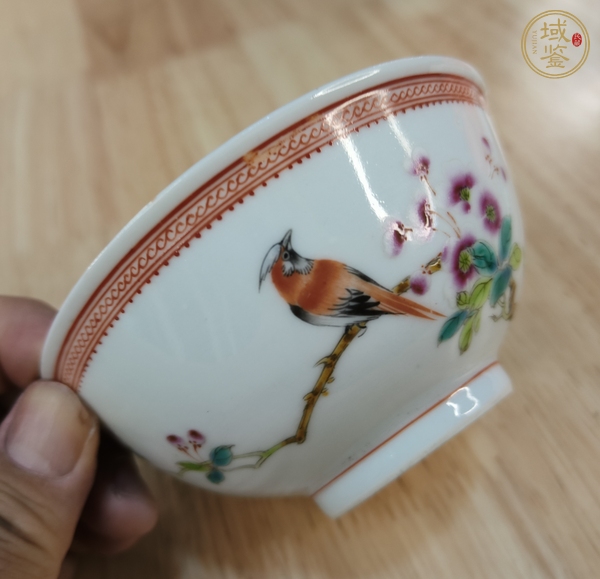 古玩陶瓷粉彩花鳥花卉紋碗真品鑒賞圖