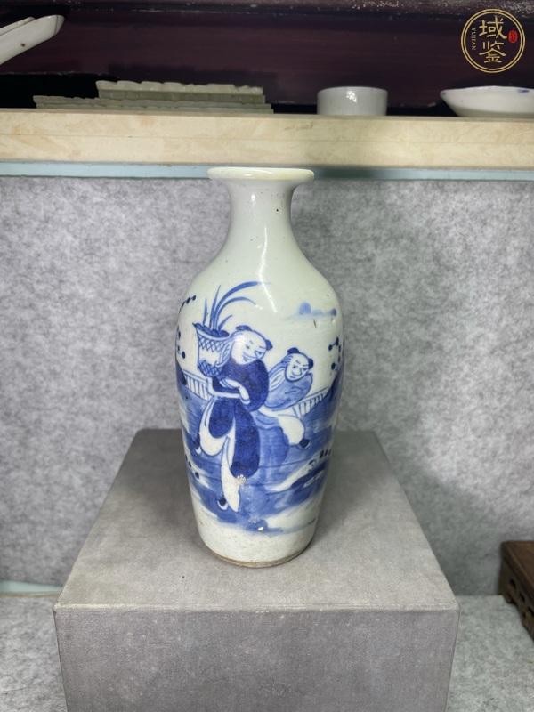 古玩陶瓷青花嬰戲紋柳葉瓶真品鑒賞圖