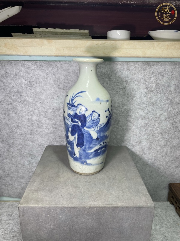 古玩陶瓷青花嬰戲紋柳葉瓶真品鑒賞圖