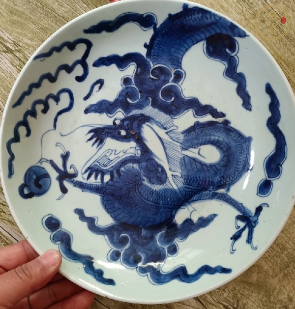 古玩陶瓷青花過墻龍盤真品鑒賞圖