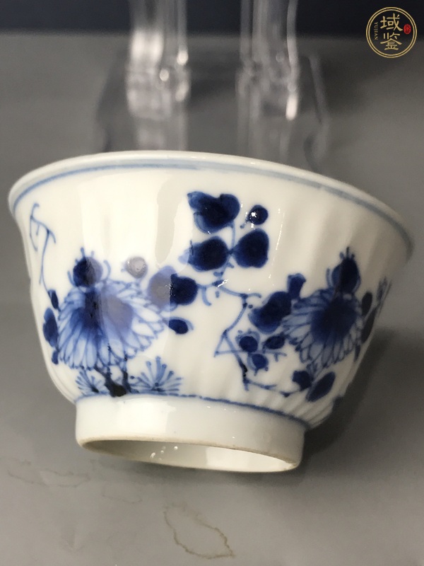 古玩陶瓷青花蝶紋瓜棱杯碟 真品鑒賞圖