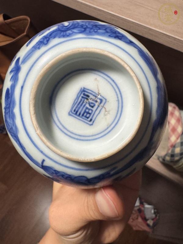 古玩陶瓷晚明花卉紋茶圓真品鑒賞圖