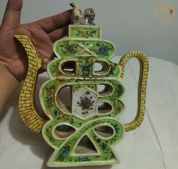 古玩陶瓷素三彩壽字壺真品鑒賞圖