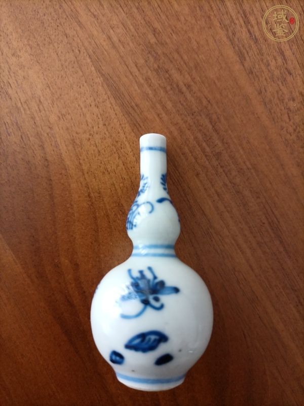 古玩陶瓷花蝶紋青花葫蘆瓶真品鑒賞圖