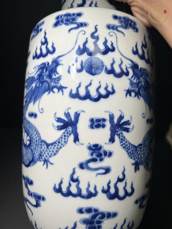 古玩陶瓷青花龍紋瓶真品鑒賞圖