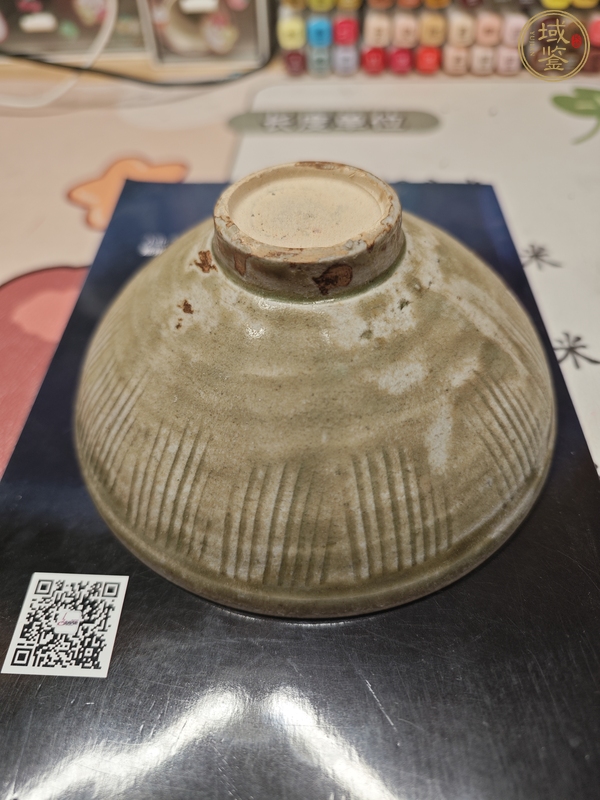 古玩陶瓷同安窯珠光青瓷刻花斗笠碗真品鑒賞圖