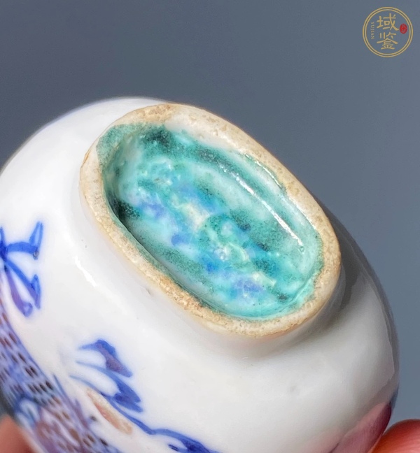 古玩陶瓷龍紋青花鼻煙壺真品鑒賞圖