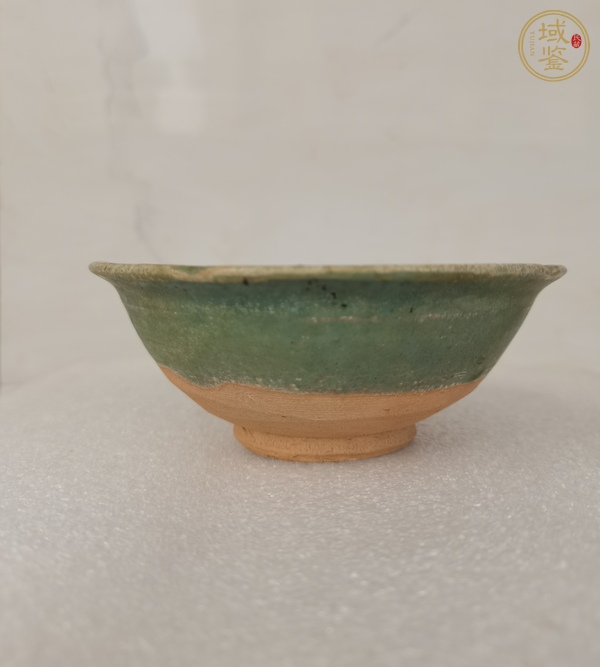 古玩陶瓷長(zhǎng)沙窯綠釉葵口碗真品鑒賞圖