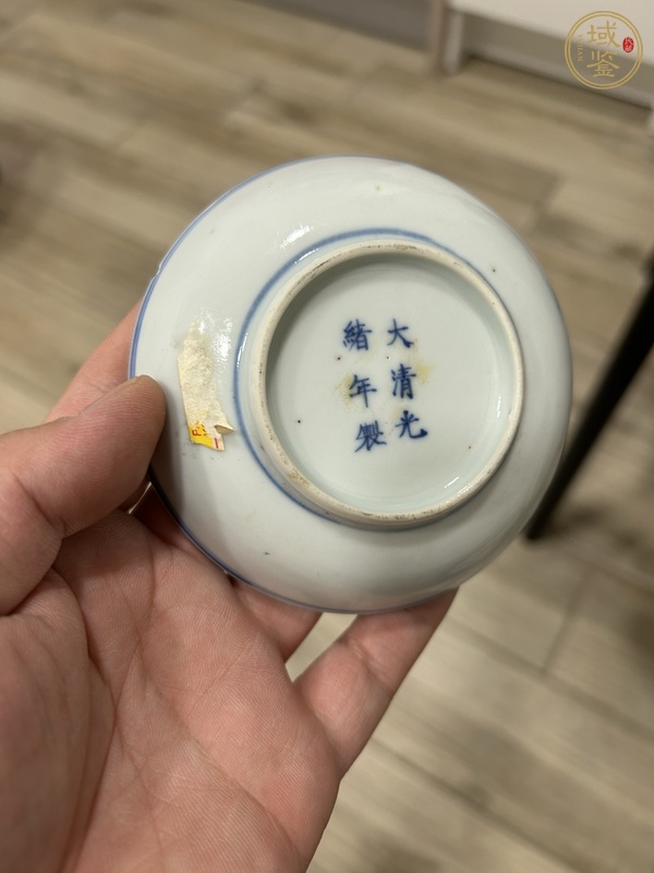 古玩陶瓷青花纏枝蓮紋盤真品鑒賞圖