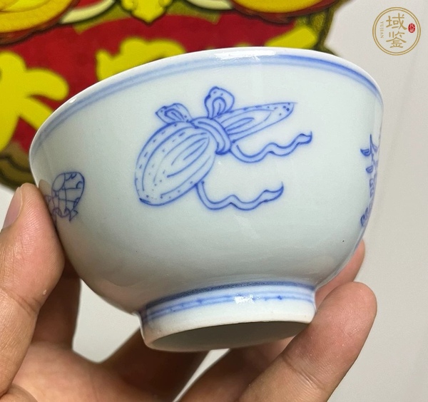 古玩陶瓷乾隆淡描青花茶圓真品鑒賞圖