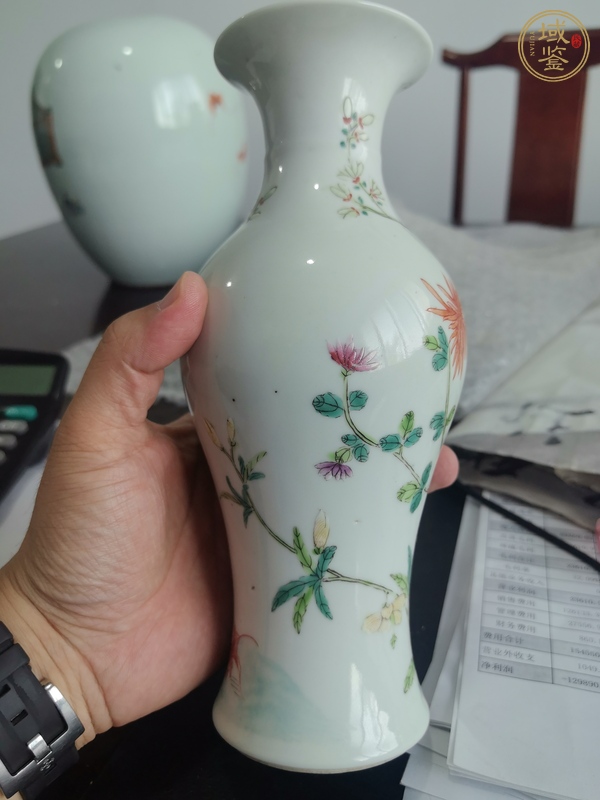 古玩陶瓷粉彩瓶真品鑒賞圖