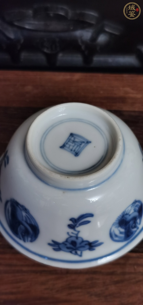 古玩陶瓷青花團(tuán)鶴紋茶杯真品鑒賞圖