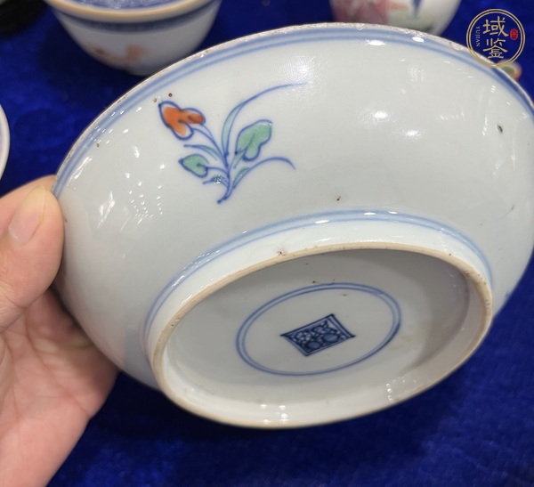 古玩陶瓷青花斗彩荷塘花鳥紋臥盤真品鑒賞圖