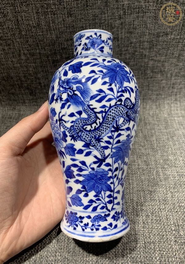 古玩陶瓷青花龍穿花紋雞腿瓶真品鑒賞圖