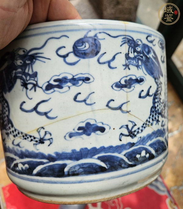 古玩陶瓷龍紋青花圈足筒式香爐真品鑒賞圖