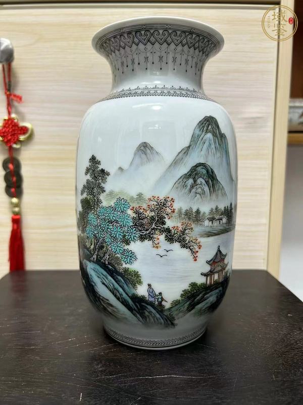 古玩陶瓷山水紋淺絳彩燈籠瓶真品鑒賞圖